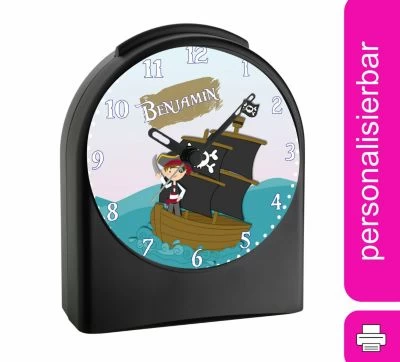 CreaDesign Kinder Funkwecker Personalisiert Mit Namen Pirat Atom-/Funkuhr, 12-Stunden-Anzeigeformat, Schlummerfunktion, Nachtlicht, Geräuschlos/Ohne Ticken 3 CreaDesign Kinder Funkwecker Personalisiert Mit Namen Pirat Atom-/Funkuhr, 12-Stunden-Anzeigeformat, Schlummerfunktion, Nachtlicht, Geräuschlos/Ohne Ticken