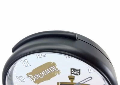 CreaDesign Kinder Funkwecker Personalisiert Mit Namen Pirat Atom-/Funkuhr, 12-Stunden-Anzeigeformat, Schlummerfunktion, Nachtlicht, Geräuschlos/Ohne Ticken 6 CreaDesign Kinder Funkwecker Personalisiert Mit Namen Pirat Atom-/Funkuhr, 12-Stunden-Anzeigeformat, Schlummerfunktion, Nachtlicht, Geräuschlos/Ohne Ticken - Image 4