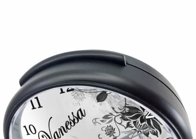 CreaDesign Kinder Funkwecker Personalisiert Mit Namen Blumen Atom-/Funkuhr, 12-Stunden-Anzeigeformat, Schlummerfunktion, Nachtlicht, Geräuschlos/Ohne Ticken 6 CreaDesign Kinder Funkwecker Personalisiert Mit Namen Blumen Atom-/Funkuhr, 12-Stunden-Anzeigeformat, Schlummerfunktion, Nachtlicht, Geräuschlos/Ohne Ticken - Image 4