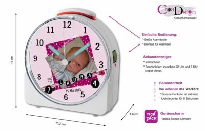 CreaDesign Kinder Funkwecker Weiß Personalisiert Mit Namen Scrapbooking Rosa 12-Stunden-Anzeigeformat, Geräuschlos/Ohne Ticken, Nachtlicht 4 CreaDesign Kinder Funkwecker Weiß Personalisiert Mit Namen Scrapbooking Rosa 12-Stunden-Anzeigeformat, Geräuschlos/Ohne Ticken, Nachtlicht - Image 2
