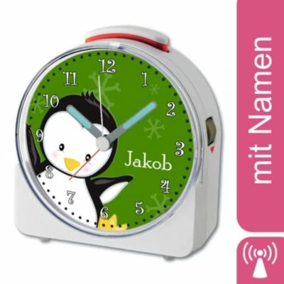 CreaDesign Kinder Funkwecker Weiß Personalisiert Mit Namen Pinguin Grün 12-Stunden-Anzeigeformat, Geräuschlos/Ohne Ticken, Nachtlicht 3 CreaDesign Kinder Funkwecker Weiß Personalisiert Mit Namen Pinguin Grün 12-Stunden-Anzeigeformat, Geräuschlos/Ohne Ticken, Nachtlicht