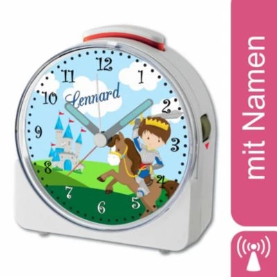 CreaDesign Kinder Funkwecker Weiß Personalisiert Mit Namen Ritter 12-Stunden-Anzeigeformat, Geräuschlos/Ohne Ticken, Nachtlicht 3 CreaDesign Kinder Funkwecker Weiß Personalisiert Mit Namen Ritter 12-Stunden-Anzeigeformat, Geräuschlos/Ohne Ticken, Nachtlicht