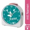 CreaDesign Kinder Funkwecker Weiß Personalisiert Mit Namen Schmetterling Petrol 12-Stunden-Anzeigeformat, Geräuschlos/Ohne Ticken, Nachtlicht -Audio Rabatte 28901948 01